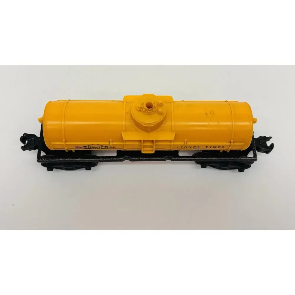 Lionel Postwar Sunoco Single Dome Tank Car Yellow 6015 w/ OB